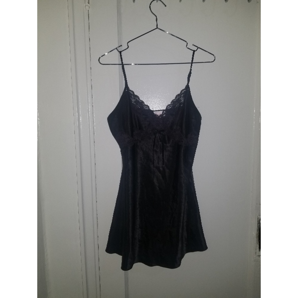 Bed of roses intimate